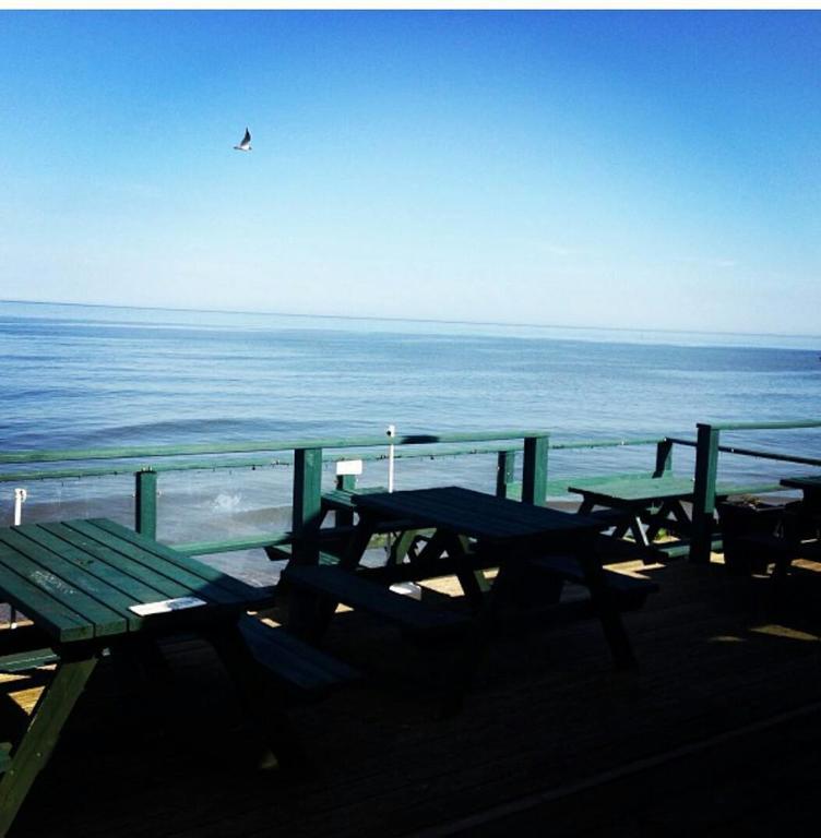 The Fishing Boat Inn Boulmer Extérieur photo